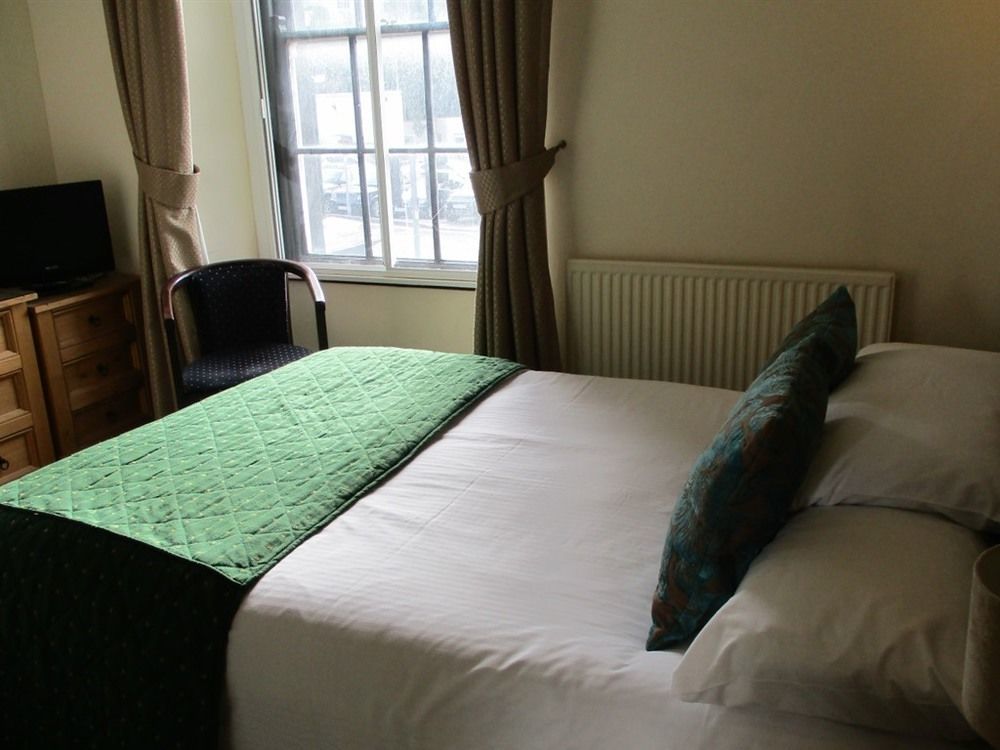 The County Hotel Haverfordwest Εξωτερικό φωτογραφία