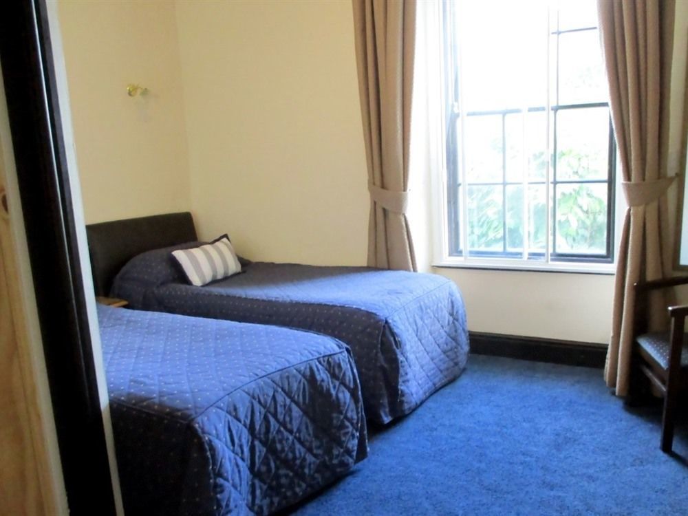 The County Hotel Haverfordwest Εξωτερικό φωτογραφία