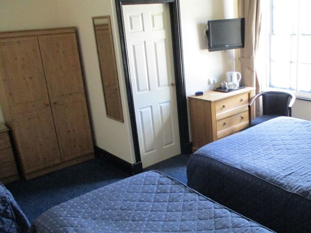 The County Hotel Haverfordwest Εξωτερικό φωτογραφία