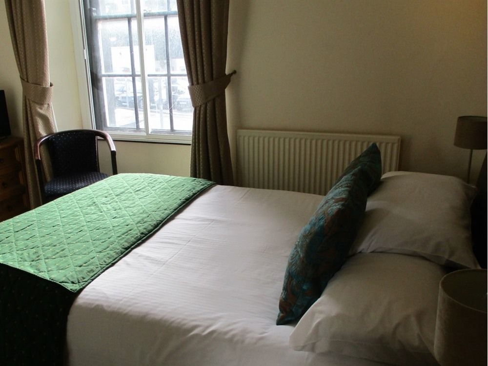 The County Hotel Haverfordwest Εξωτερικό φωτογραφία